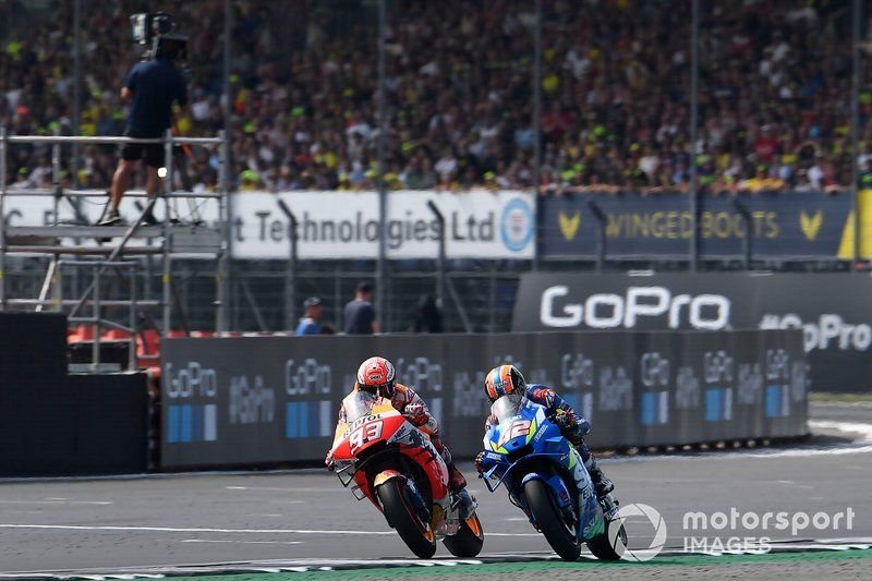 La victoire d'Alex Rins face à Marc Márquez en 2019.