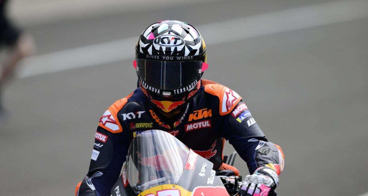 Enea Bastianini venait tout juste de prendre le dessus sur Pecco Bagnaia lorsque tout a basculé.