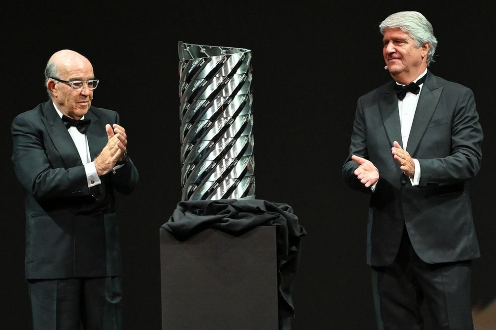 Carmelo Ezpeleta, PDG de la Dorna, et Jorge Viegas, président de la FIM