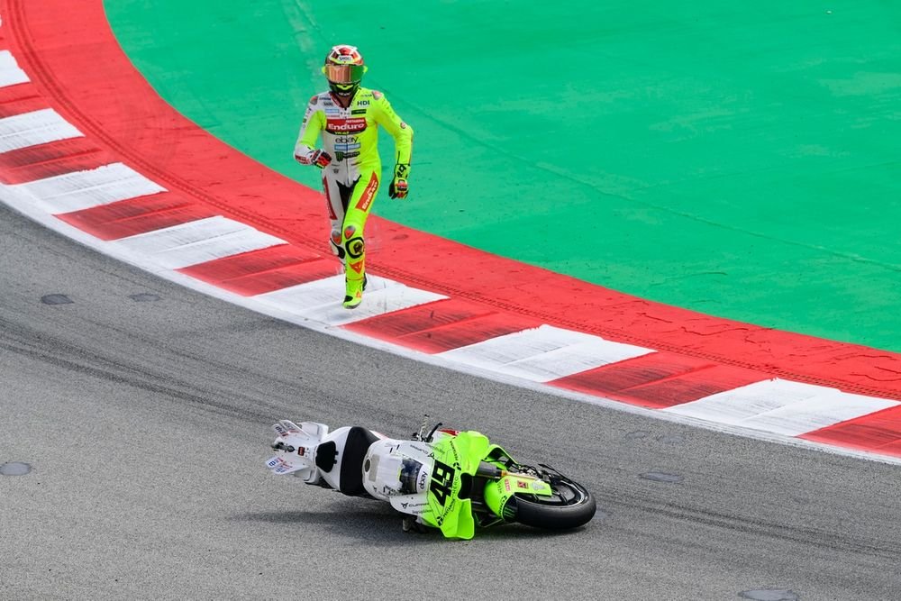 Fabio Di Giannantonio a encore connu un week-end à deux visages à Barcelone, avec une chute en course.