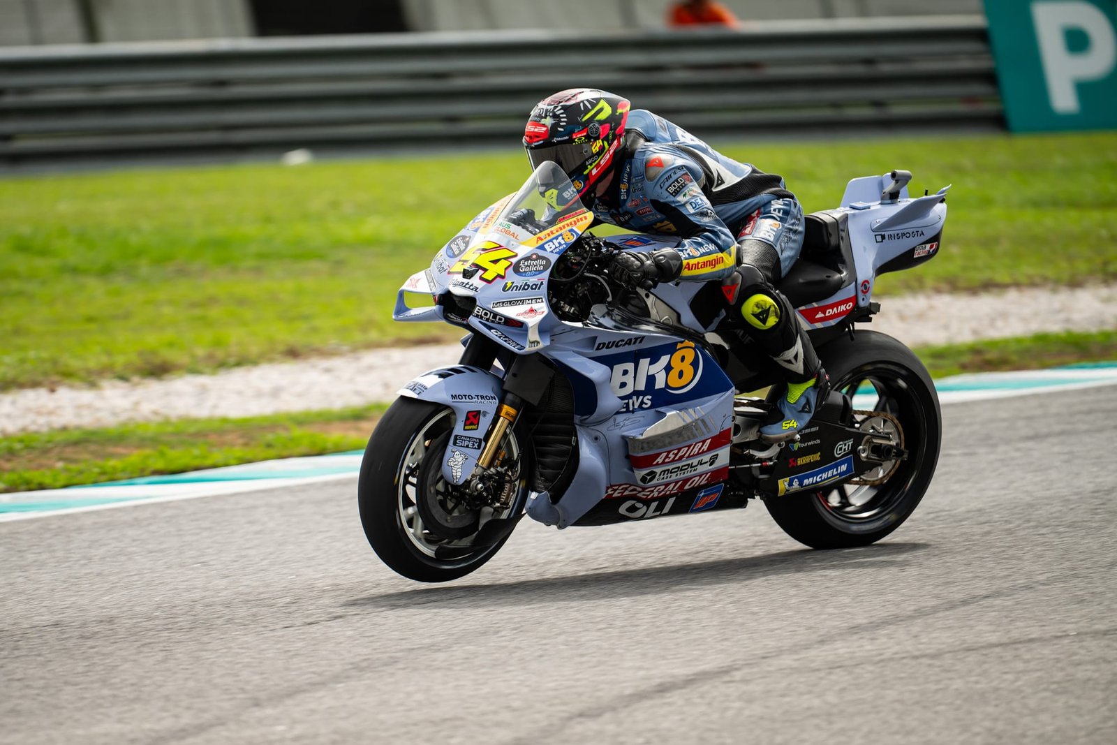 Aldeguer pénalisé, Acosta sur le podium