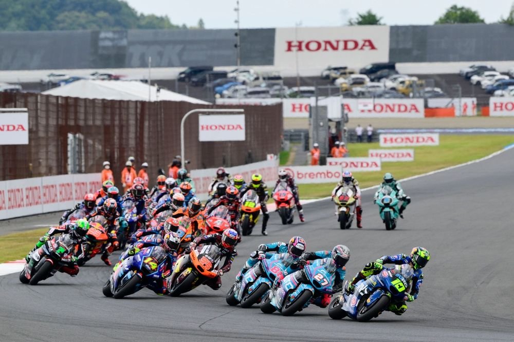 Il n'est pas envisagé de faire des week-ends sans les championnats Moto2 et Moto3.