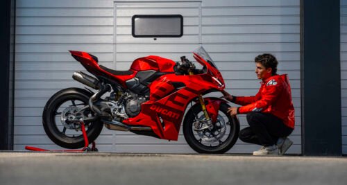 Marc Marquez et la Ducati Panigale V2 S MM93