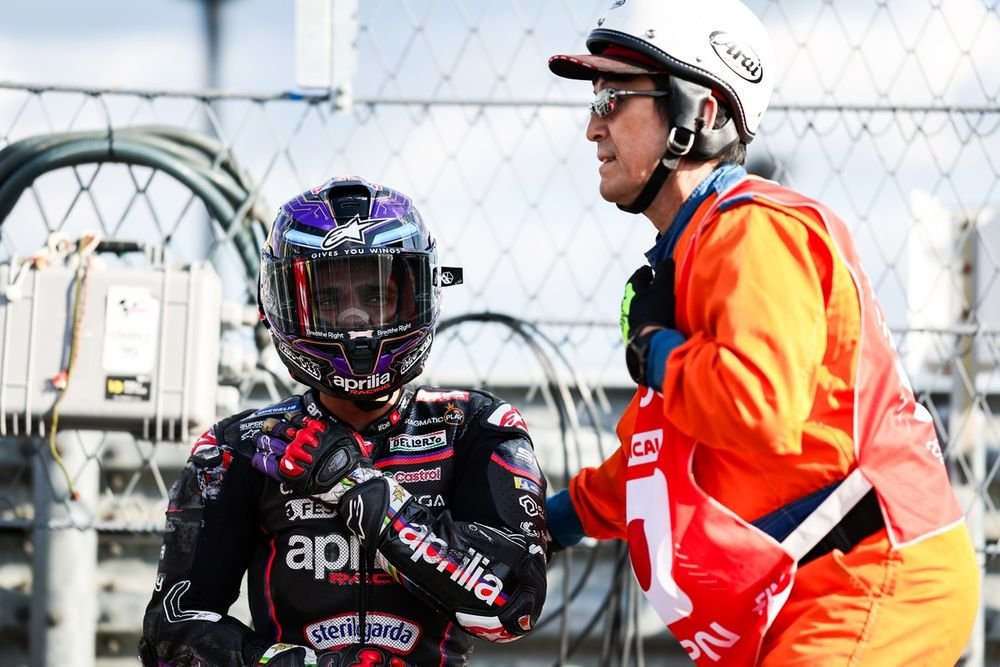 Jorge Martin, Aprilia Racing Team, après sa chute