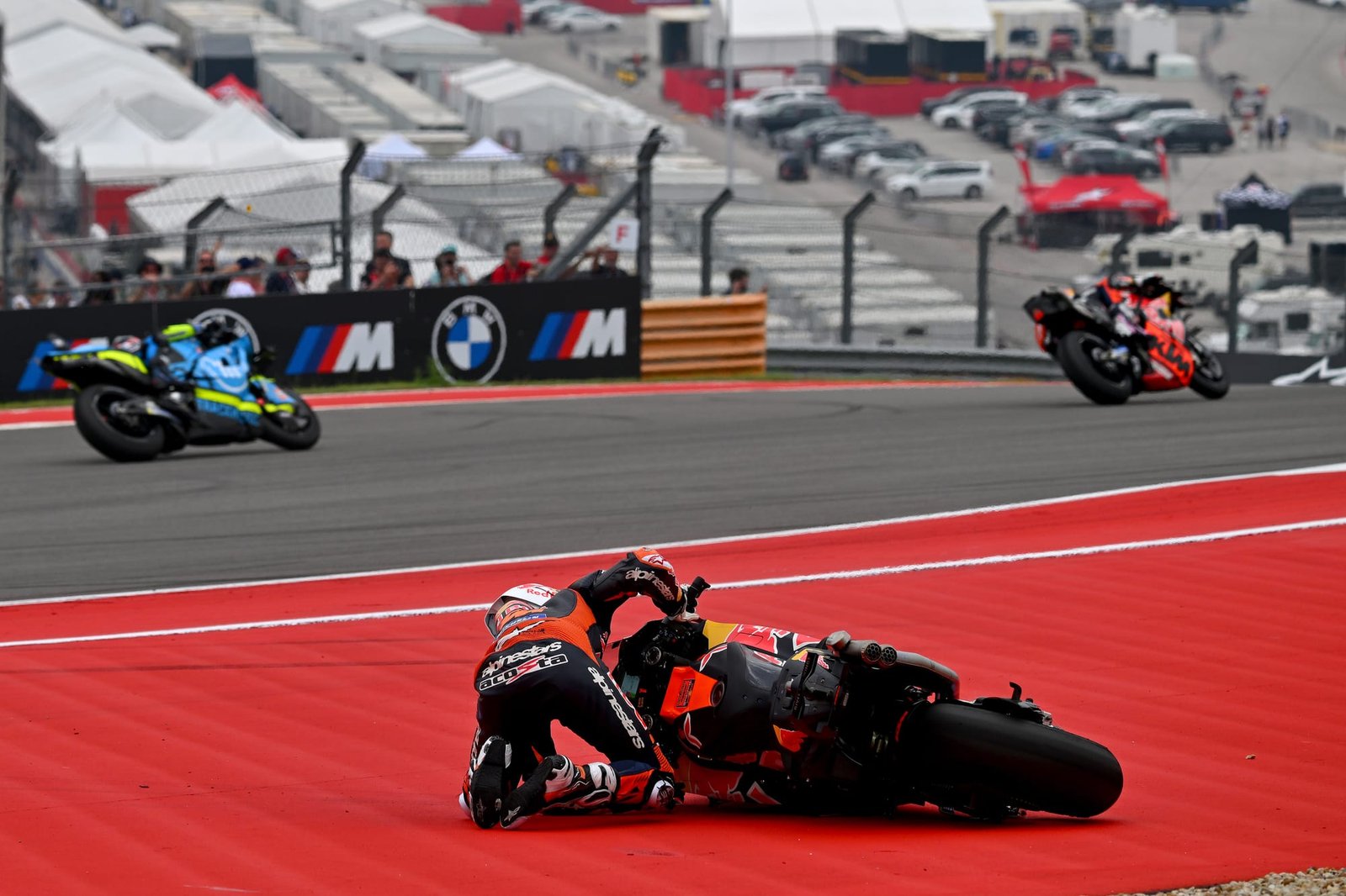 Chutes : Le Mans en tête, le Sachsenring piège au premier virage