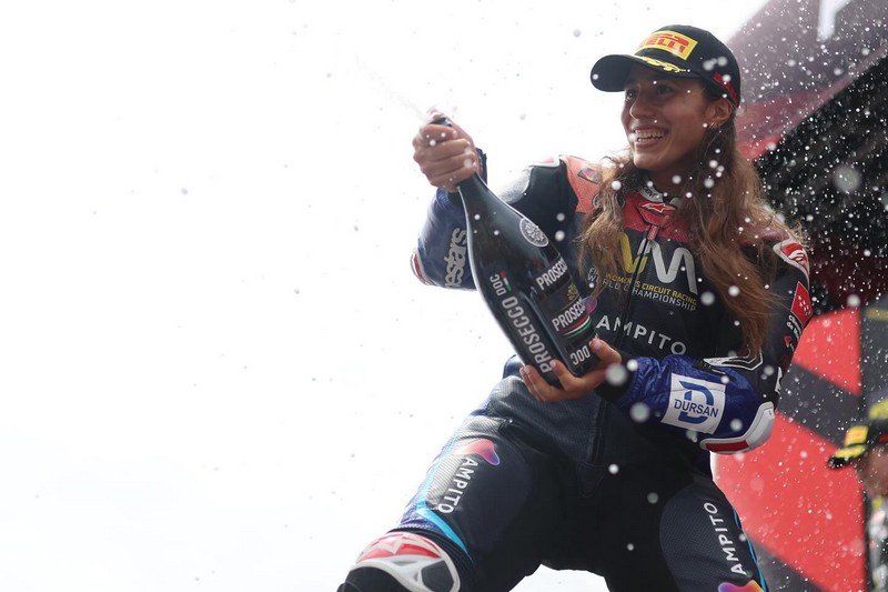 Championnat du Monde Féminin, Beatriz Neila revient sur son parcours atypique : « Je pensais être procureure mais la moto est devenue mon plan A »