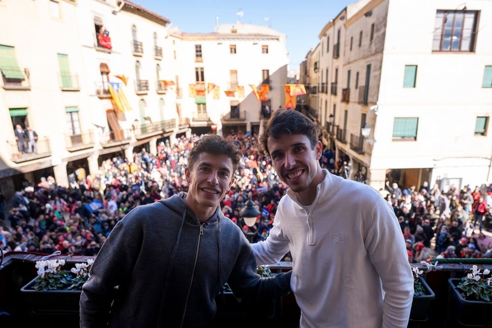 Álex et Marc Márquez ont été célébrés en héros dans leur ville de Cervera.