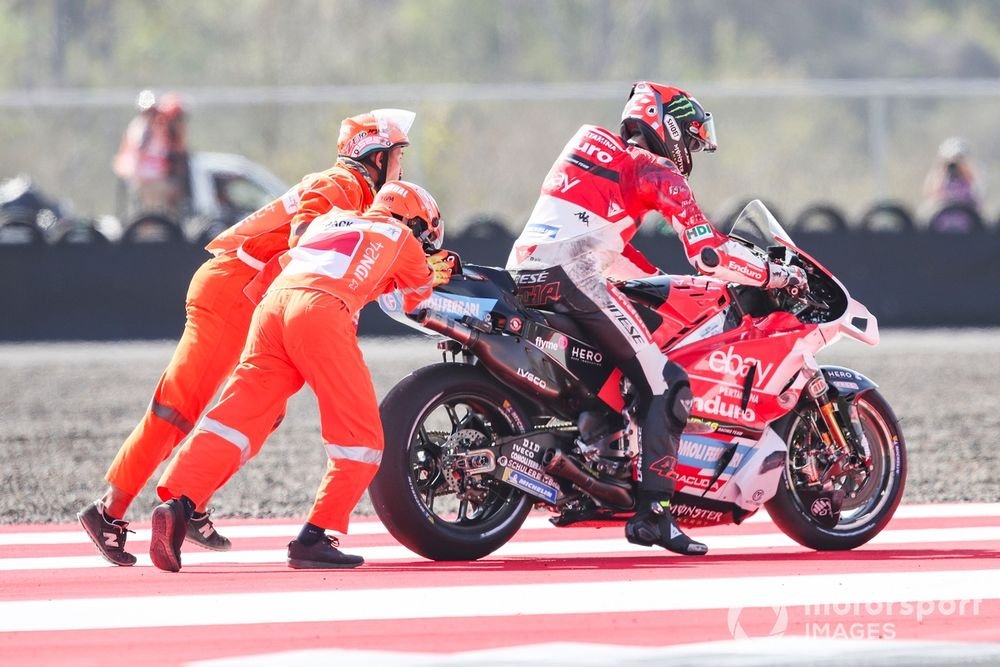 Chute de Fabio Di Giannantonio, VR46 Racing Team 