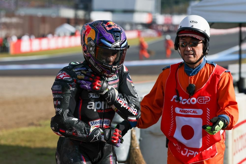 Jorge Martin, Aprilia Racing Team après sa chute