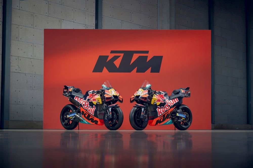 Les RC16 de l'équipe officielle Red Bull KTM Factory Racing