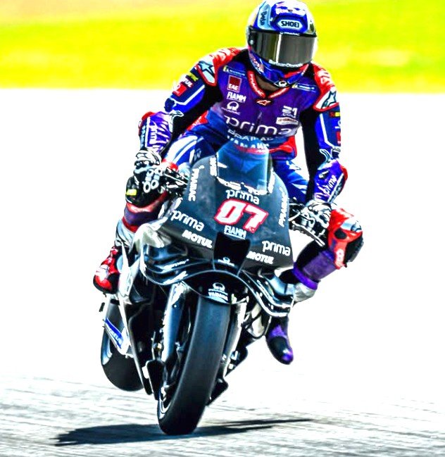 « Calmez-vous avec Toprak Razgatlioglu ! » : Puccetti freine l’emballement MotoGP et annonce six mois de galère