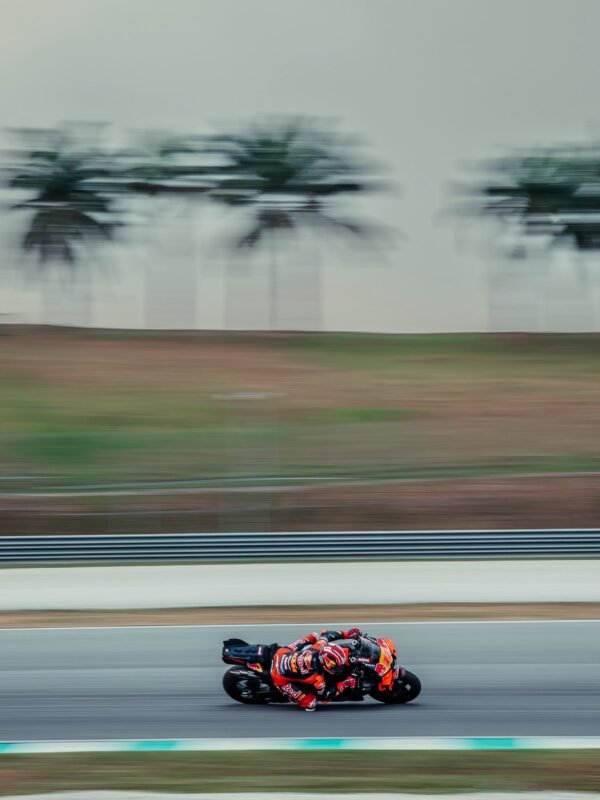 Parlons MotoGP : Vraie révolution pour Maverick Vinales ou pétard mouillé ?