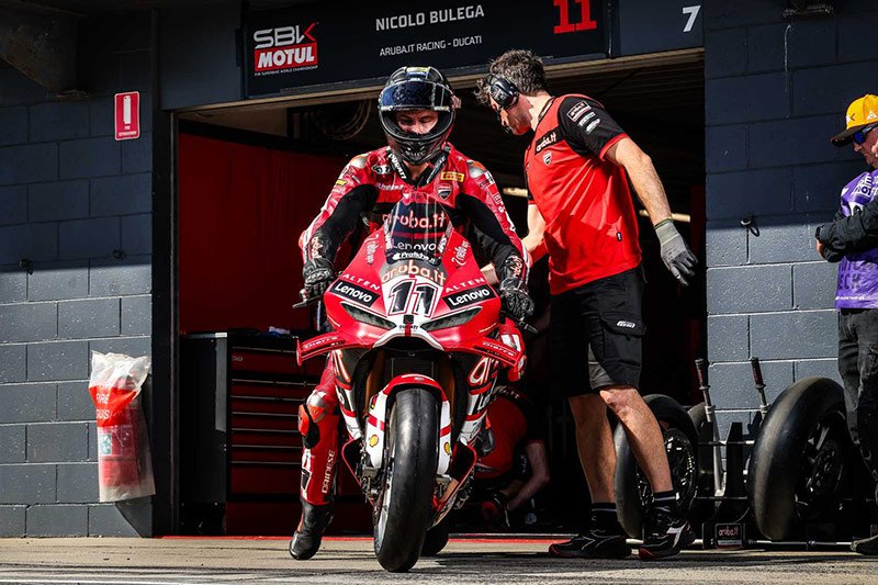 Superbike, Australie, FP1 : Bulega affiche une supériorité embarrassante à Phillip Island ! Dixon passe sous le bistouri à Melbourne