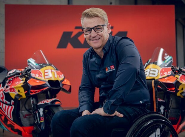 MotoGP, KTM sort du tunnel : Pit Beirer raconte un Noël 2025 « terrible » et confirme le soutien total de Bajaj pour le projet RC16